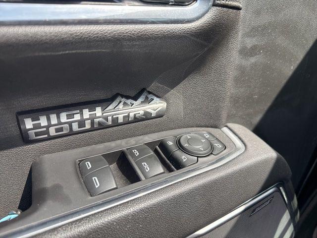 2023 Chevrolet Silverado 1500 4WD Crew Cab Short Bed High Country