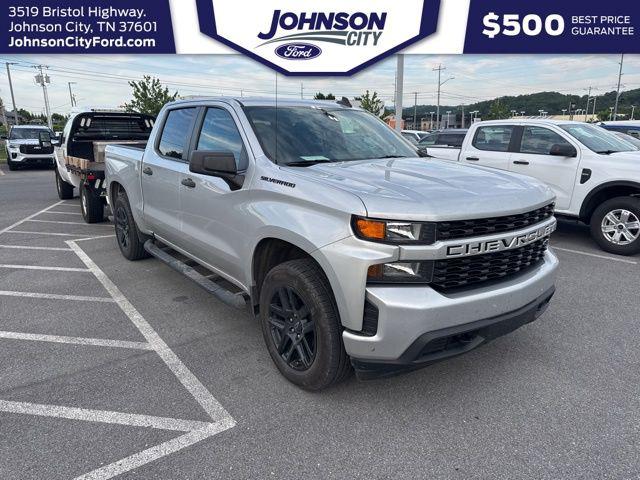 2022 Chevrolet Silverado 1500 4WD Crew Cab Short Bed Custom