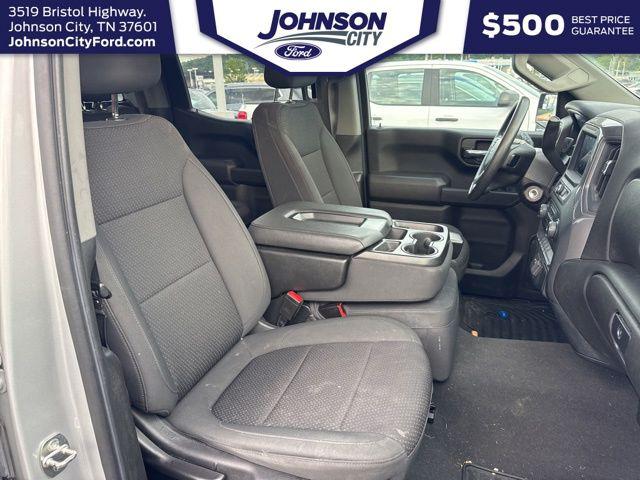 2022 Chevrolet Silverado 1500 4WD Crew Cab Short Bed Custom