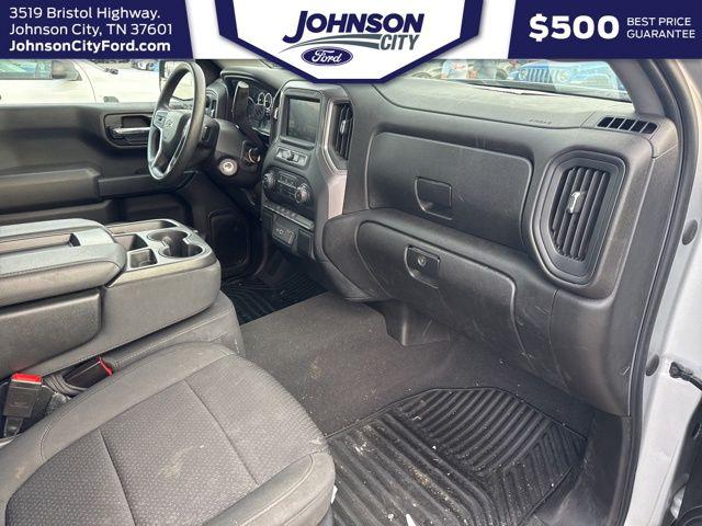 2022 Chevrolet Silverado 1500 4WD Crew Cab Short Bed Custom