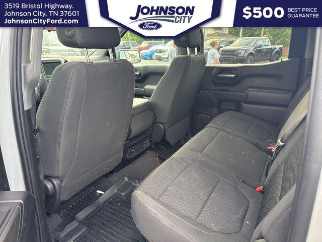 2022 Chevrolet Silverado 1500 4WD Crew Cab Short Bed Custom