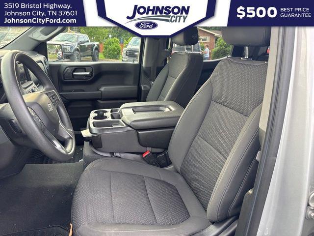 2022 Chevrolet Silverado 1500 4WD Crew Cab Short Bed Custom