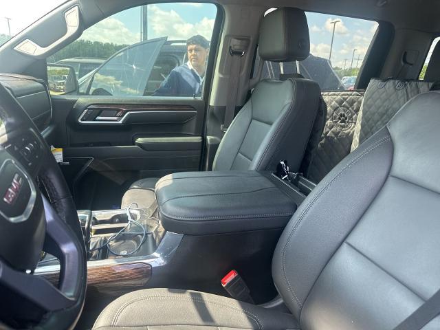 2025 GMC Sierra 1500 4WD Crew Cab Short Box Elevation with 3SB