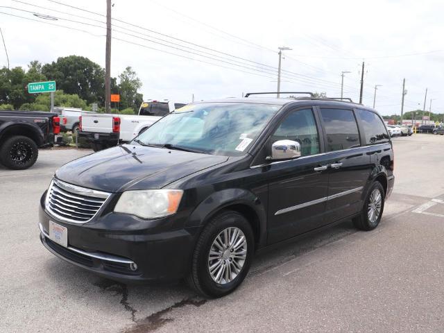 2014 Chrysler Town & Country Touring-L