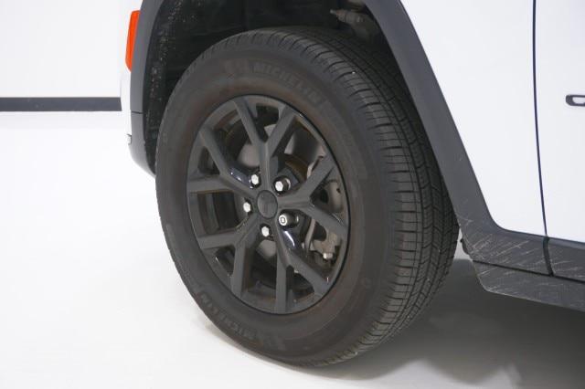 2025 Jeep Grand Cherokee L Altitude X 4x2