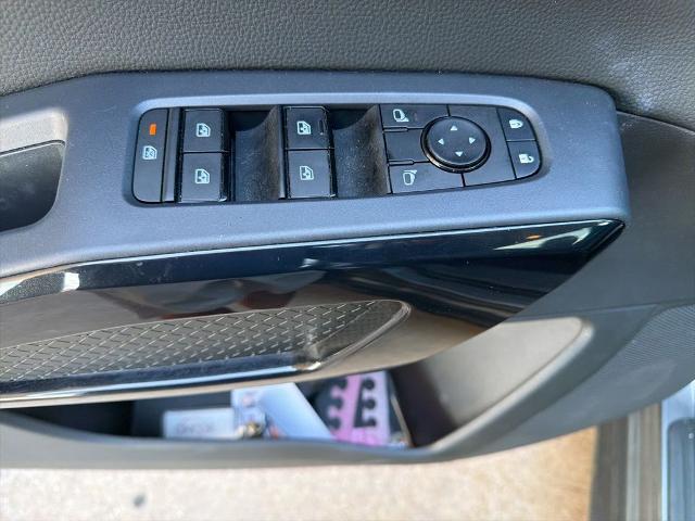 2025 Nissan Pathfinder SV FWD