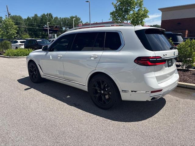 2025 BMW X7 xDrive40i