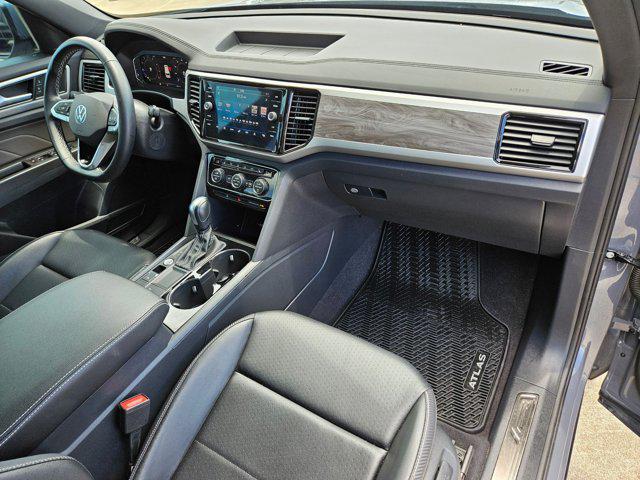 2022 Volkswagen Atlas Cross Sport 3.6L V6 SE w/Technology