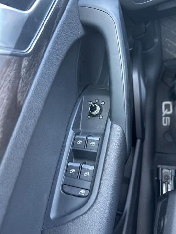 2018 Audi Q5 2.0T quattro Premium Plus