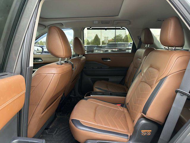 2022 Nissan Pathfinder Platinum 4WD
