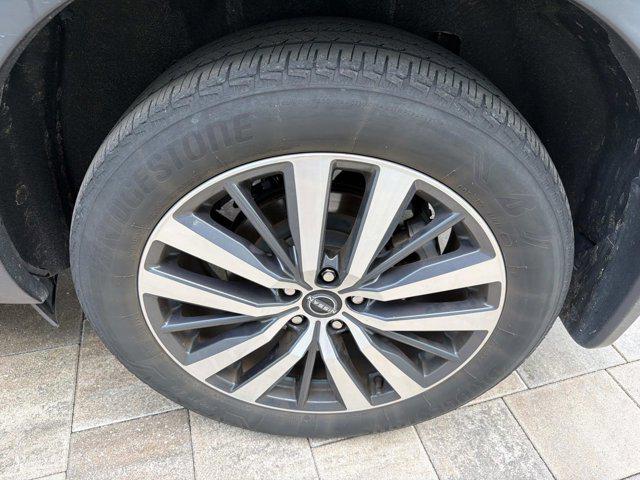 2022 Nissan Pathfinder Platinum 4WD