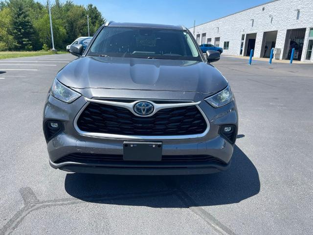 2022 Toyota Highlander Hybrid XLE