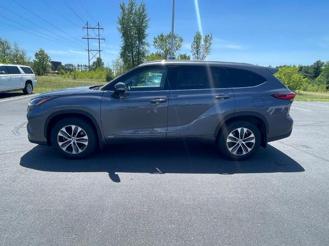 2022 Toyota Highlander Hybrid XLE