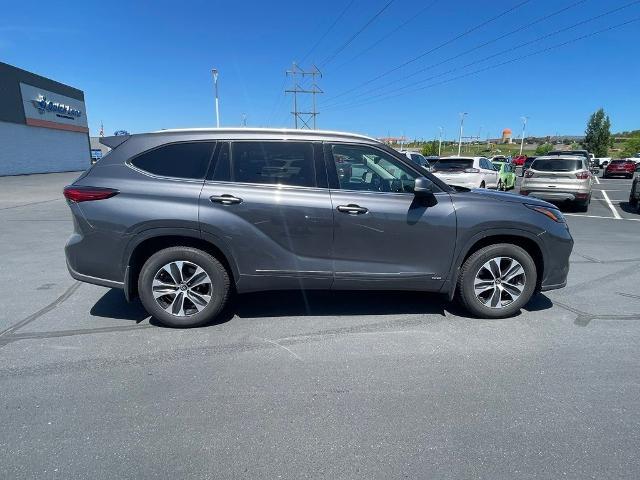 2022 Toyota Highlander Hybrid XLE
