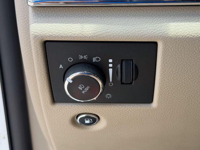 2019 Jeep Grand Cherokee Overland 4x2