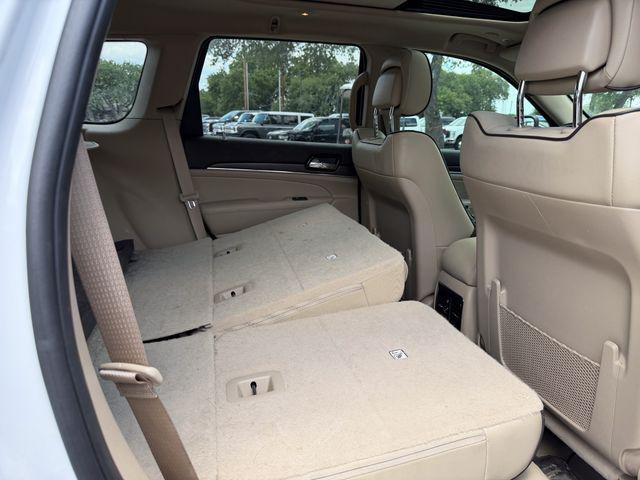 2019 Jeep Grand Cherokee Overland 4x2
