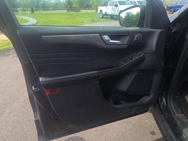 2021 Ford Escape Titanium