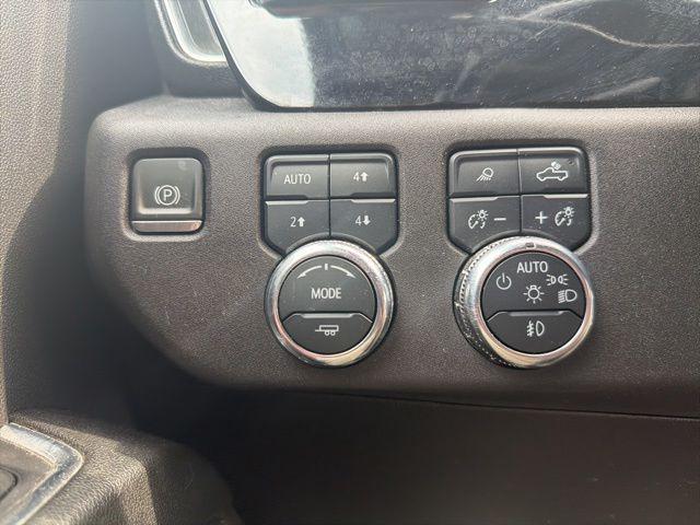 2024 GMC Sierra 3500HD 4WD Crew Cab Standard Bed SLT