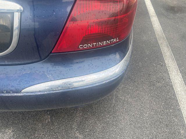 2002 Lincoln Continental Base