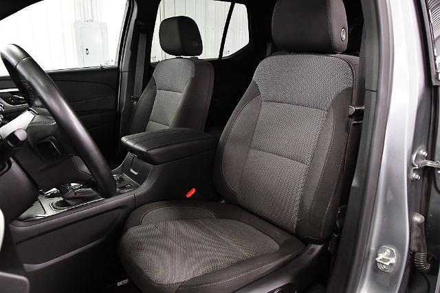 2023 Chevrolet Traverse AWD LT Cloth