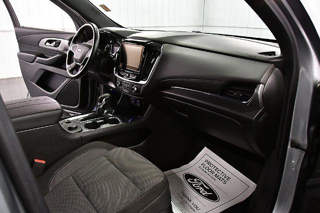 2023 Chevrolet Traverse AWD LT Cloth