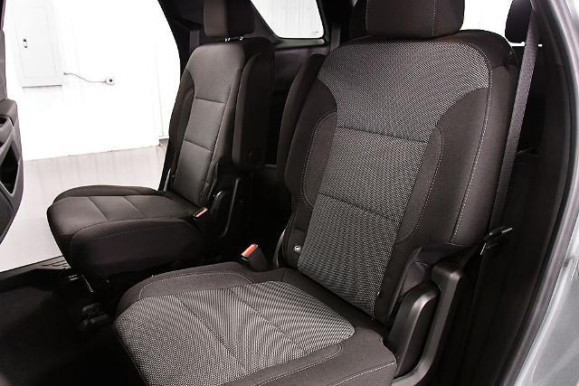 2023 Chevrolet Traverse AWD LT Cloth