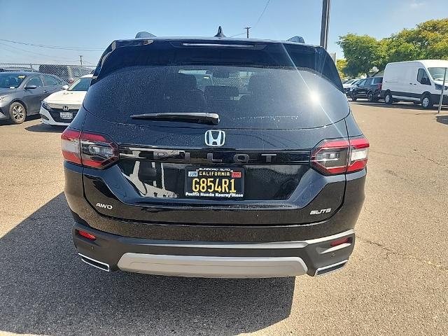 2023 Honda Pilot AWD Elite
