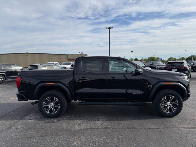 2024 GMC Canyon 4WD AT4