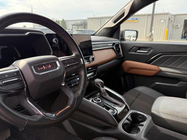 2024 GMC Canyon 4WD AT4