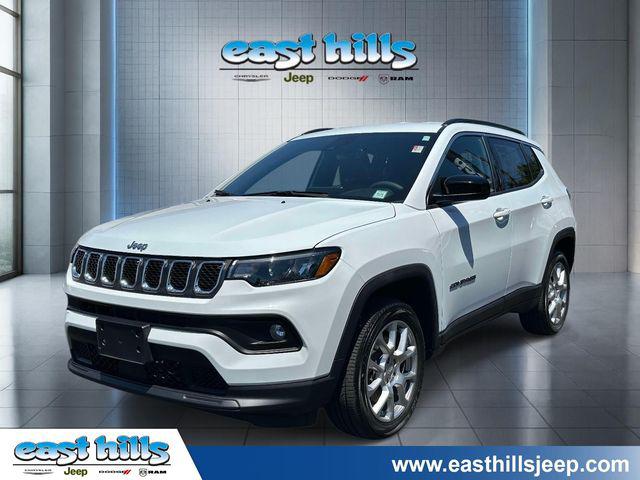 2023 Jeep Compass Latitude Lux FWD