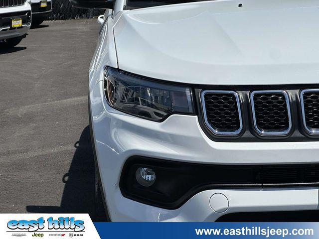 2023 Jeep Compass Latitude Lux FWD