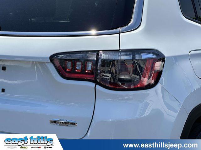 2023 Jeep Compass Latitude Lux FWD