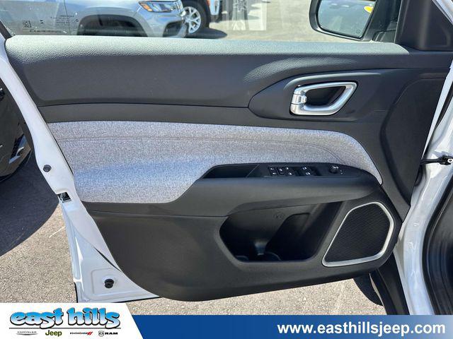2023 Jeep Compass Latitude Lux FWD