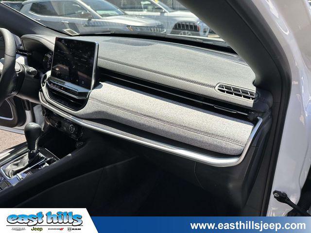 2023 Jeep Compass Latitude Lux FWD