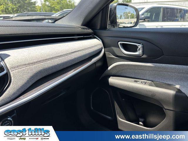 2023 Jeep Compass Latitude Lux FWD