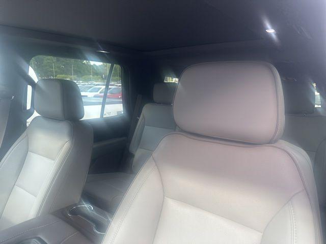 2023 GMC Yukon 2WD SLT