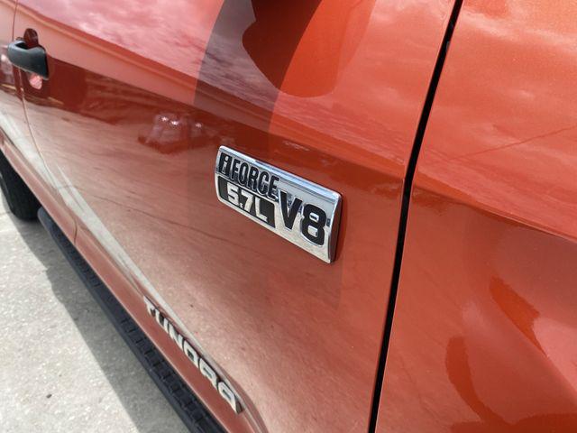 2016 Toyota Tundra SR5 5.7L V8