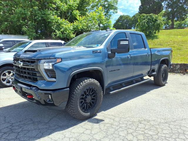 2025 Chevrolet Silverado 2500HD 4WD Crew Cab Standard Bed LT