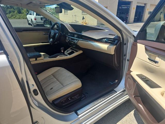 2017 Lexus ES 350 Base