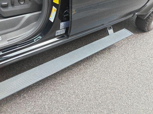 2025 GMC Sierra 1500 4WD Crew Cab Short Box AT4