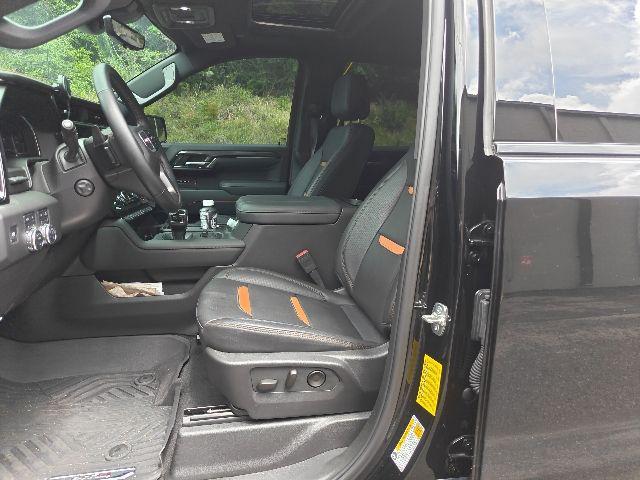 2025 GMC Sierra 1500 4WD Crew Cab Short Box AT4