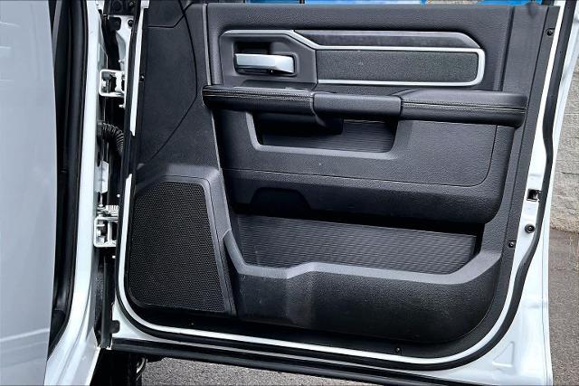 2023 Ram 3500 Big Horn Crew Cab 4x4 8' Box