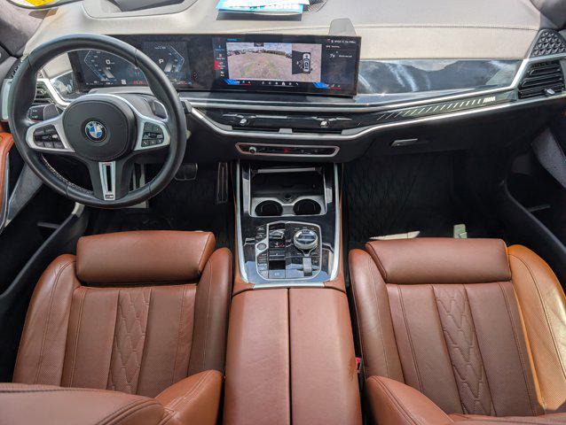 2025 BMW X7 M60i