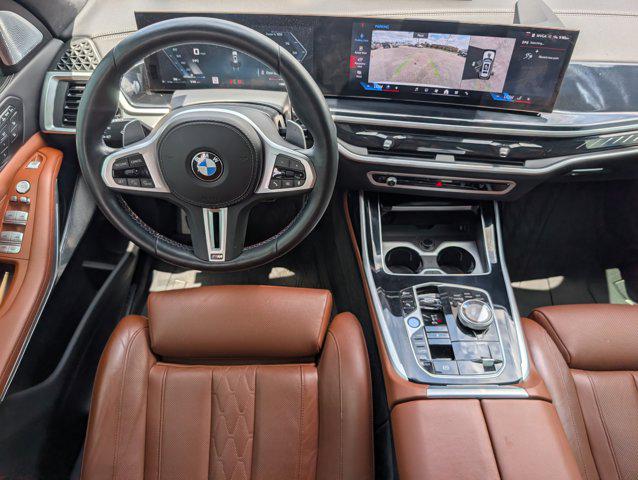 2025 BMW X7 M60i