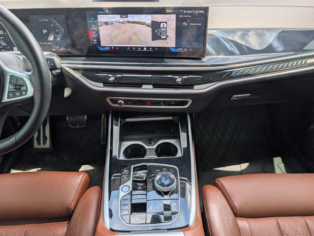 2025 BMW X7 M60i