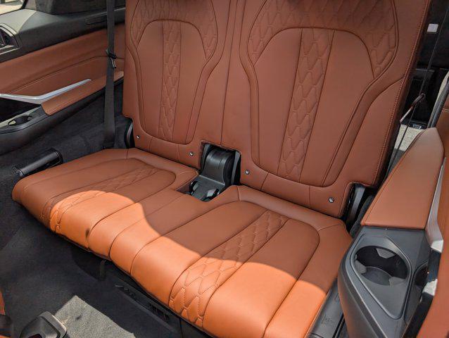 2025 BMW X7 M60i