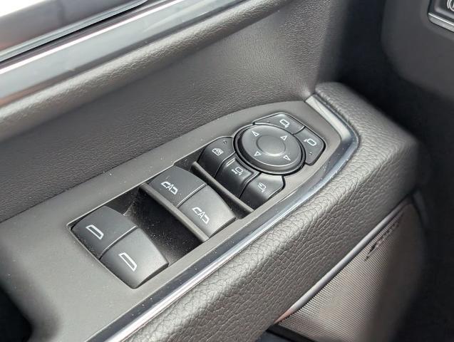 2025 GMC Sierra 2500HD 4WD Crew Cab Standard Bed Denali
