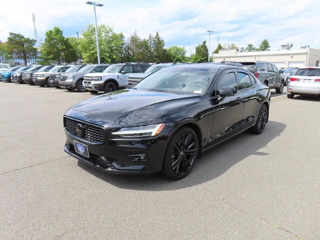 2024 Volvo S60 B5 Plus Black Edition