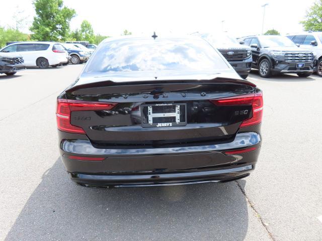 2024 Volvo S60 B5 Plus Black Edition