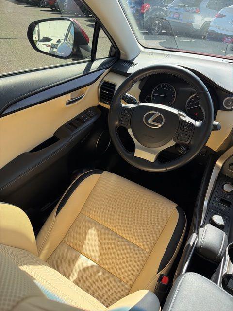 2016 Lexus NX 200t 200t